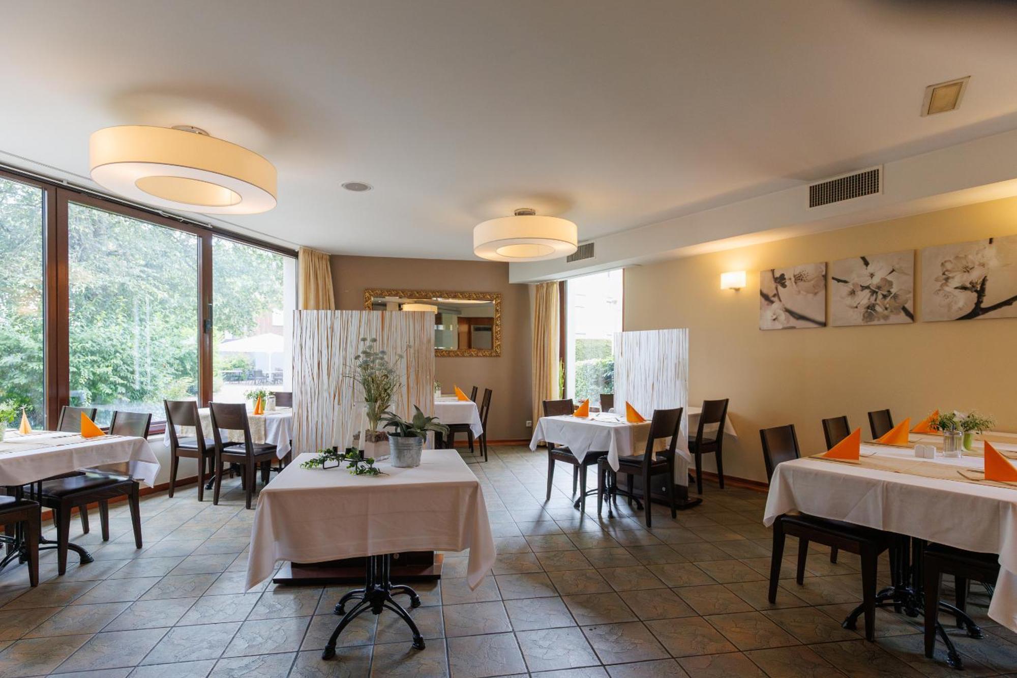 Hotel Restaurant Sonne-Post Murrhardt Bagian luar foto