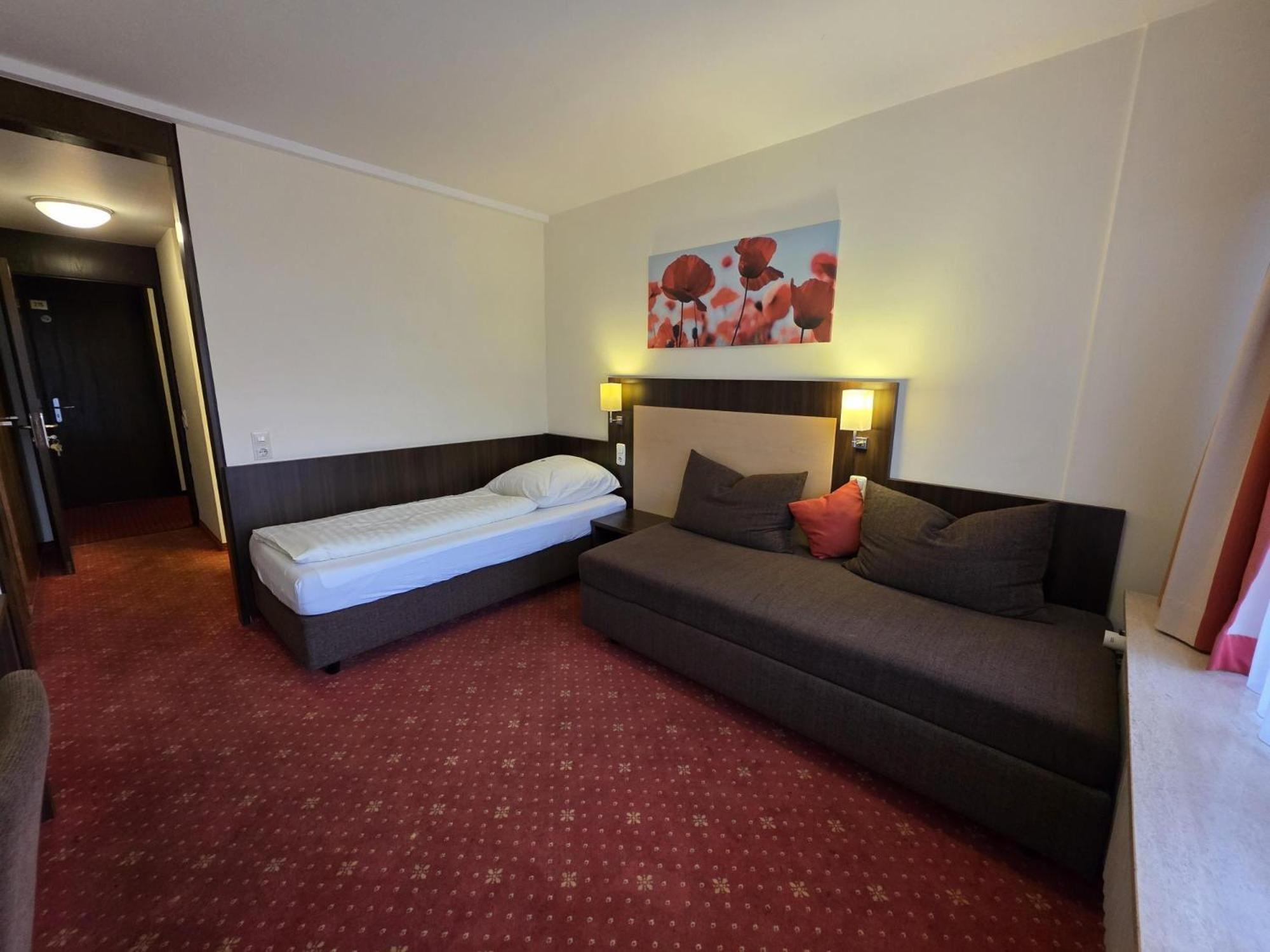 Hotel Restaurant Sonne-Post Murrhardt Bagian luar foto